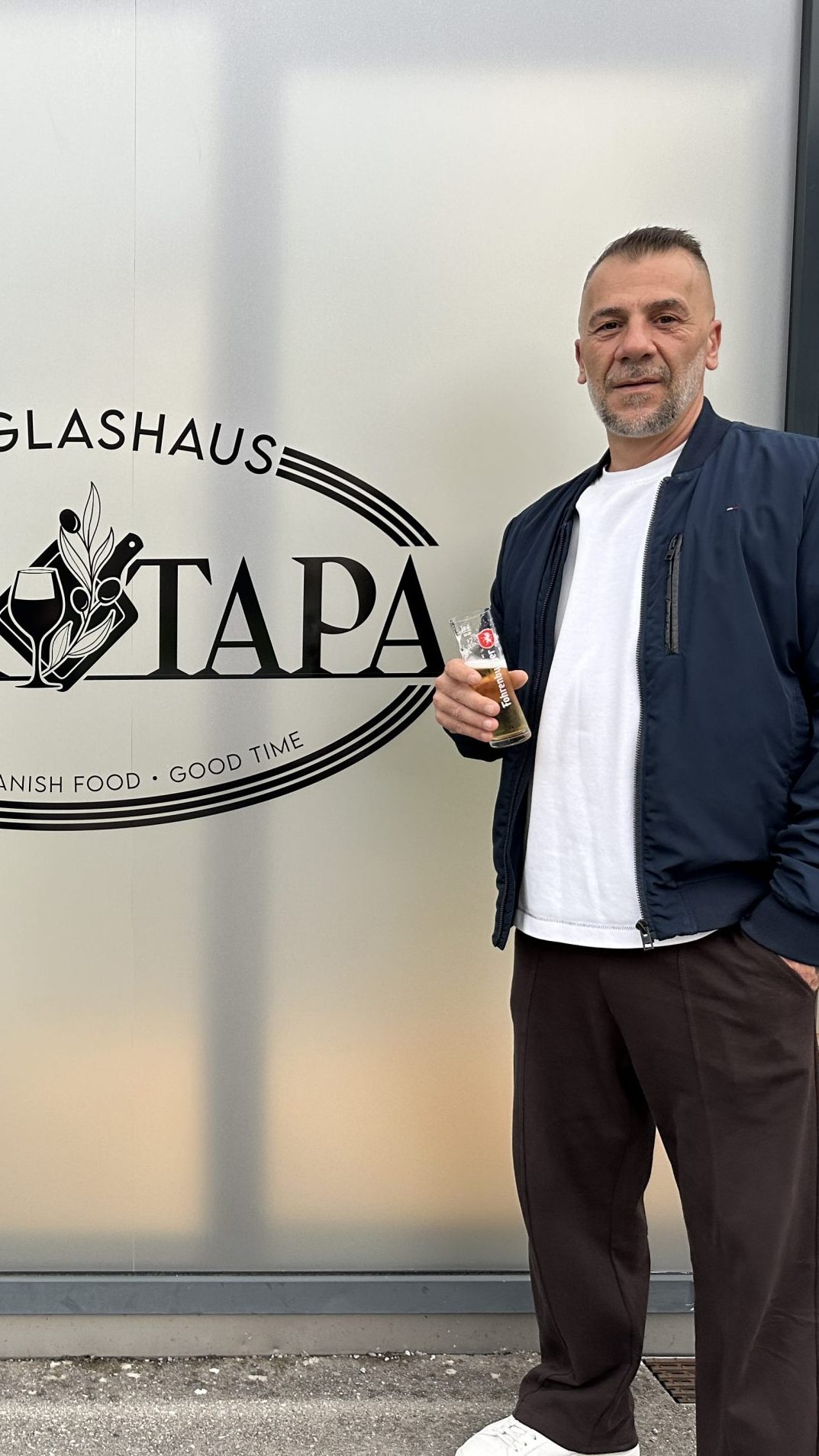 Zwei neue Gastronomen nehmen sich dem Glashaus an.