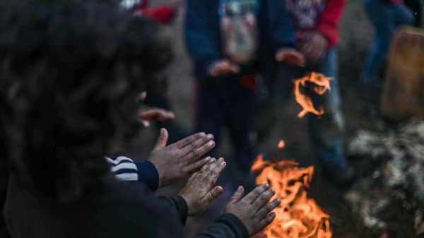 Familien sollen Decken und Geld zum Kochen warmer Mahlzeiten bekommen